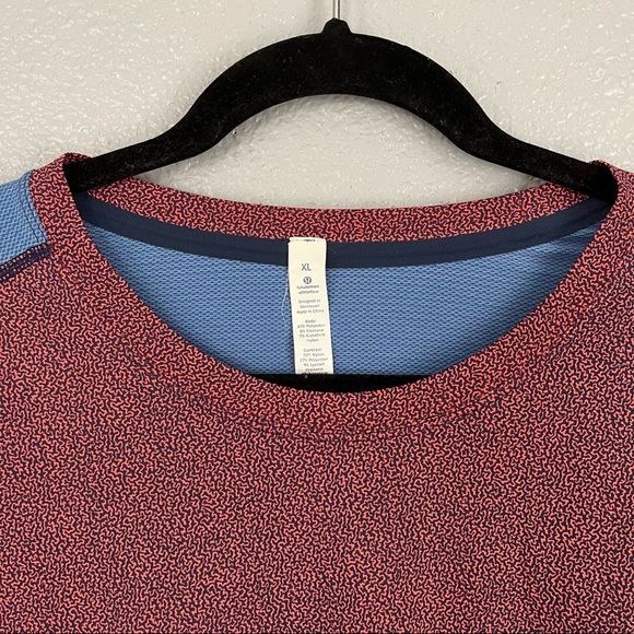 Lululemon Men’s Shirt - Picture 3 of 3